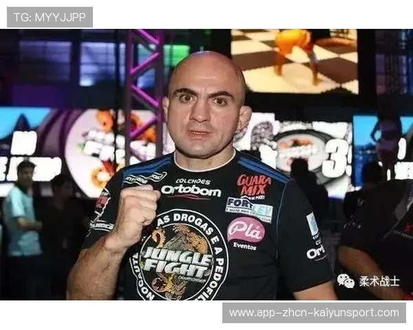 UFC选手强化步伐节奏调整，提高攻防灵活性